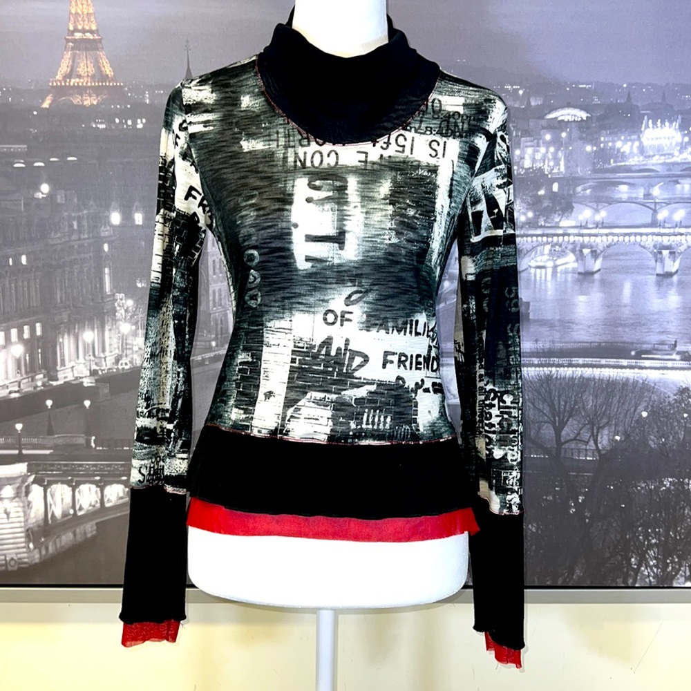 BA AMOUR PARIS TURTLENECK TOP